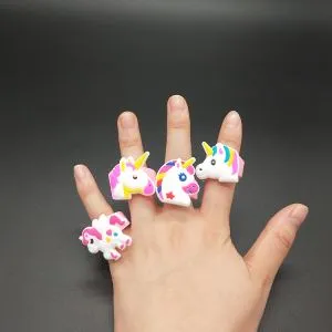 Mädchen Accessoires PVC-Spielzeug Einhorn geformt Fingerring